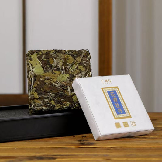 2020 Floral White Peony · 100g Pressed Brick