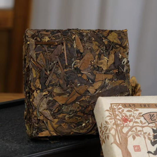 2016 Old Tree Shou Mei · 100g Pressed Brick